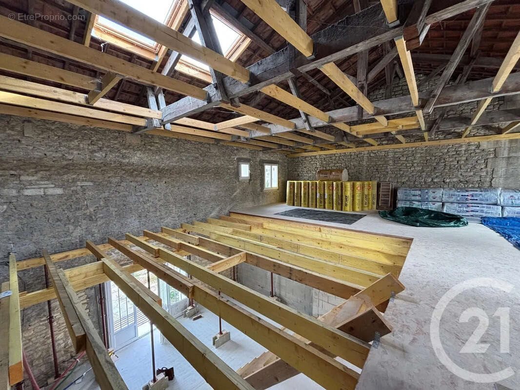 Maison à vendre, 250m², Ruelle-sur-Touvre