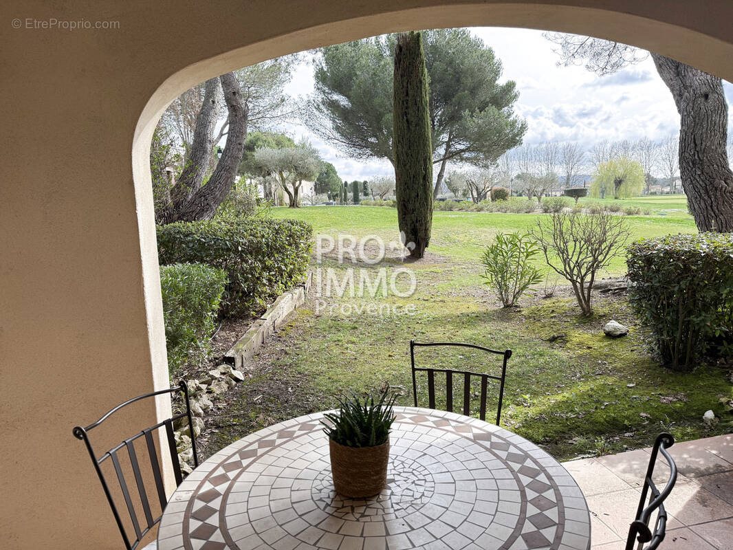 Appartement à vendre, 33m², Mallemort