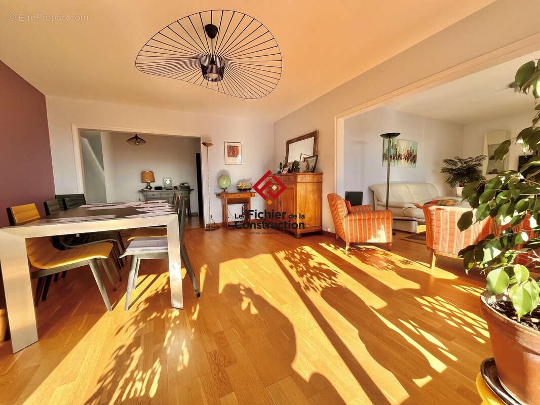 Appartement à vendre, 143m², Saint-Egrève