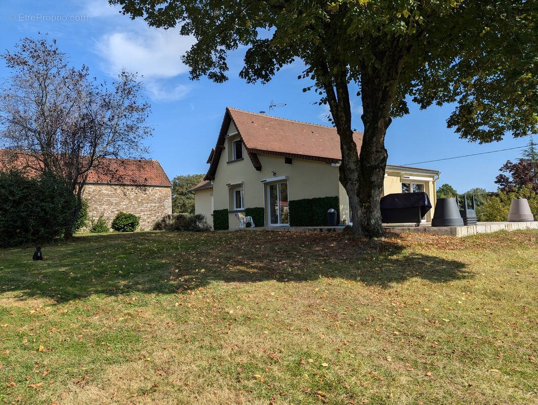 Maison à vendre, 160m², Thevet-Saint-Julien