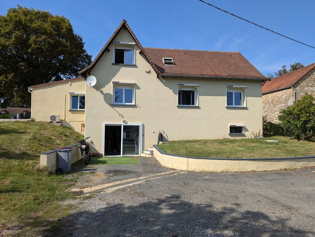 Maison à vendre, 160m², Thevet-Saint-Julien