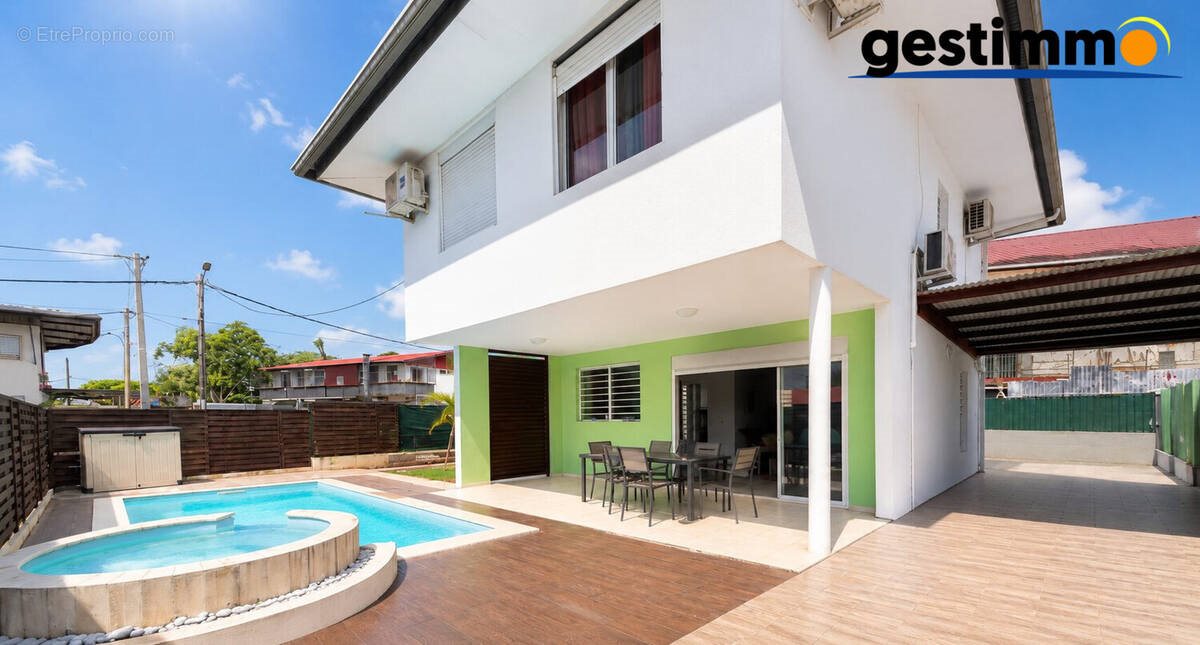 Maison à vendre, 92m², Cayenne