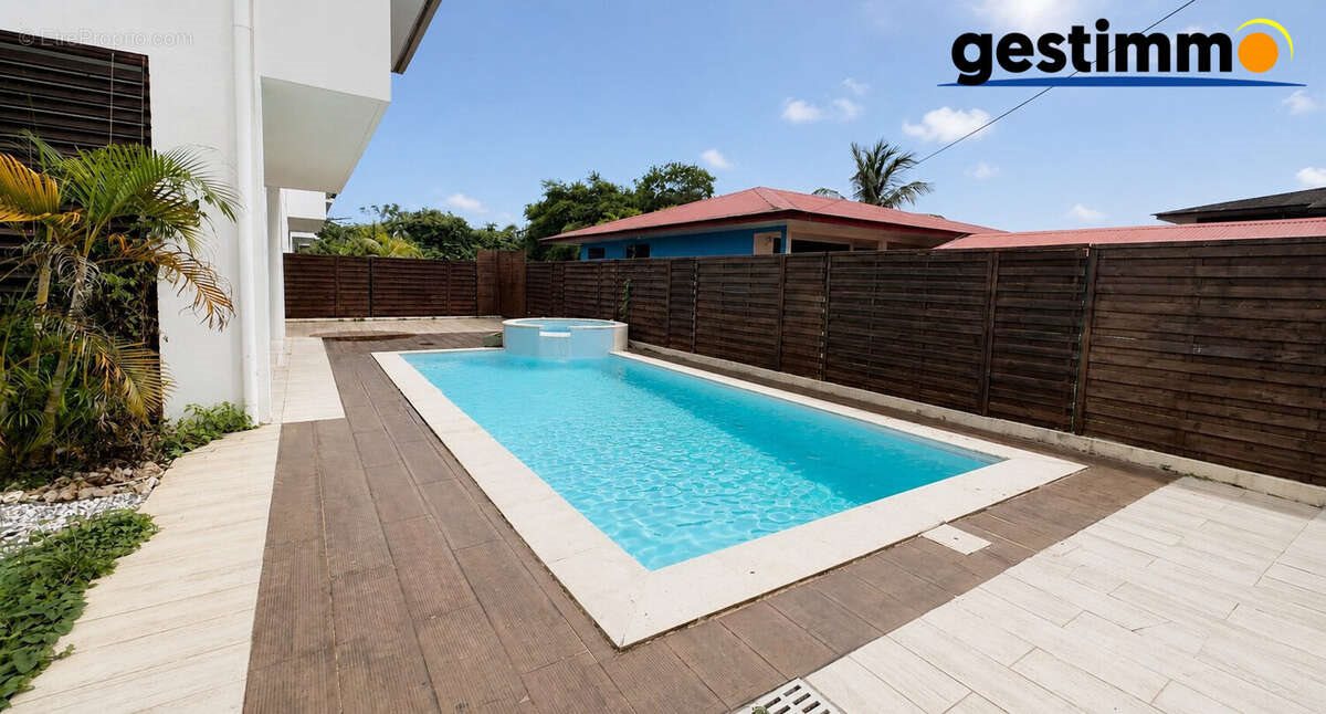 Maison à vendre, 92m², Cayenne