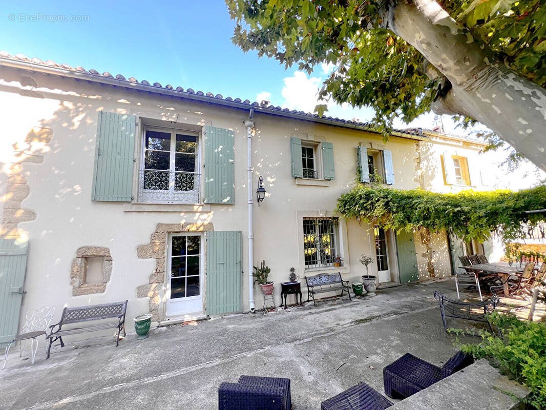 Maison à vendre, 450m², Saint-Chamas