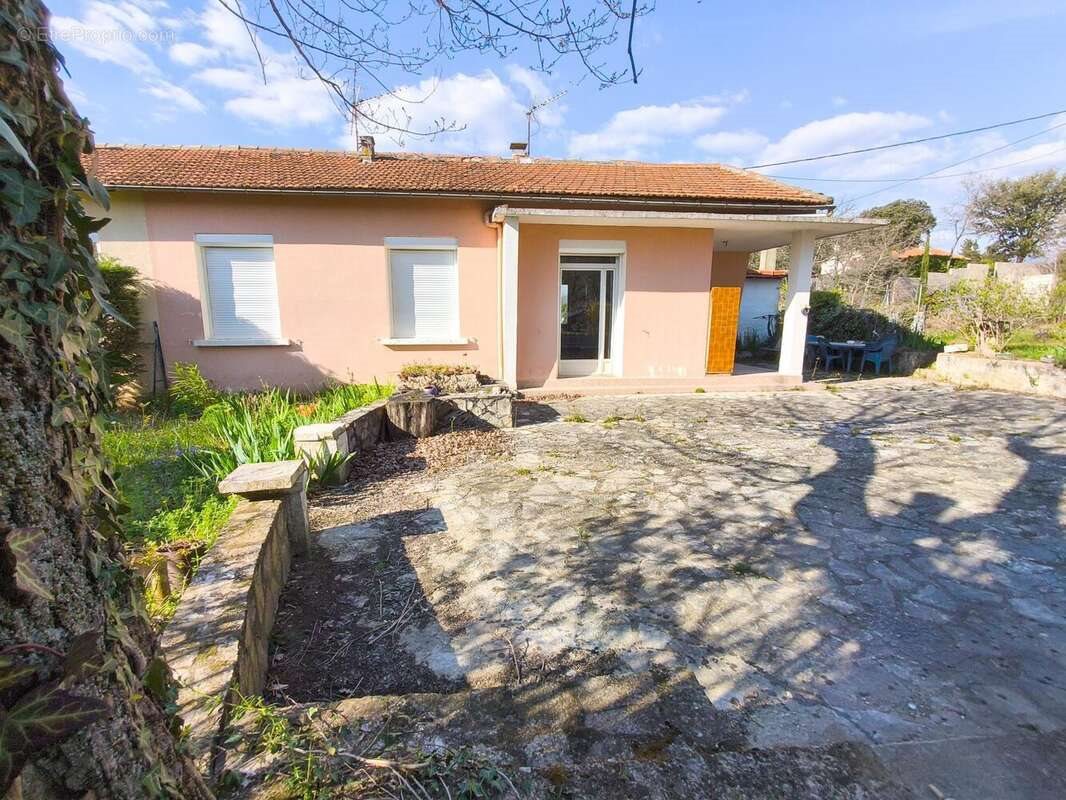 Maison à vendre, 83m², Valréas