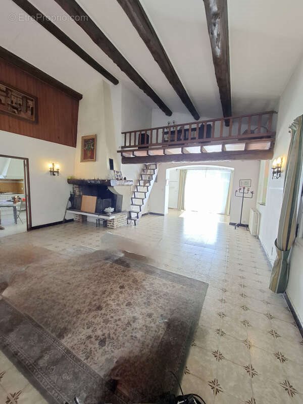 Maison à vendre, 280m², Saint-Cyr-sur-Mer