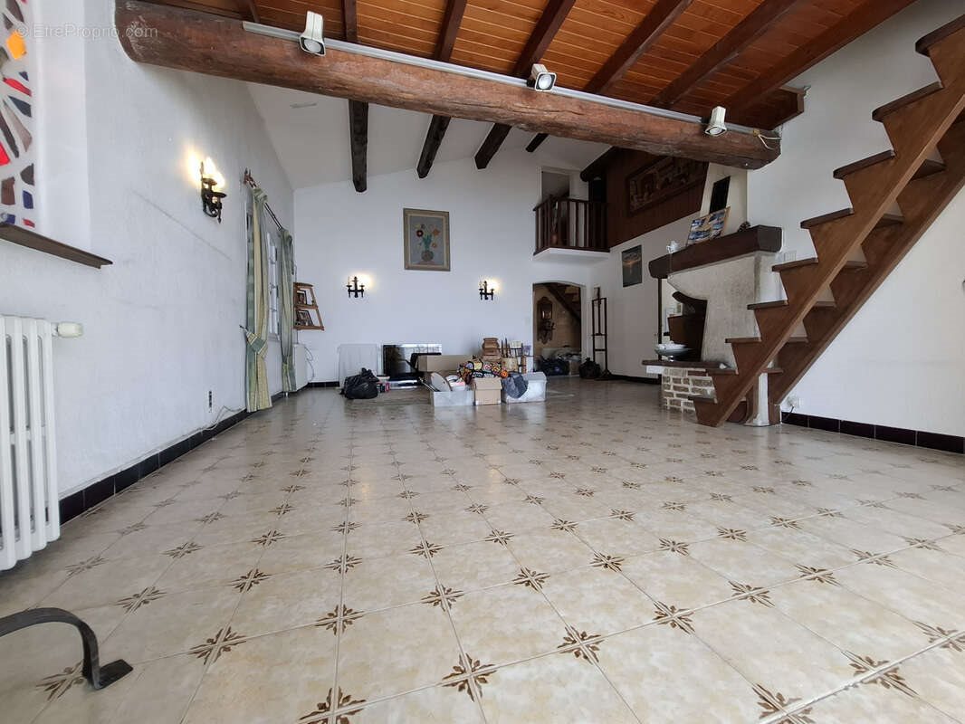 Maison à vendre, 280m², Saint-Cyr-sur-Mer