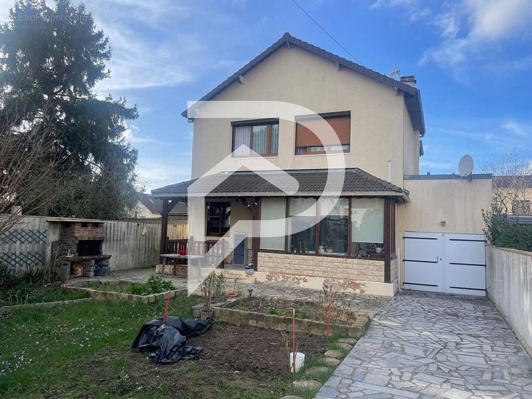 Maison à vendre, 106m², Arnouville