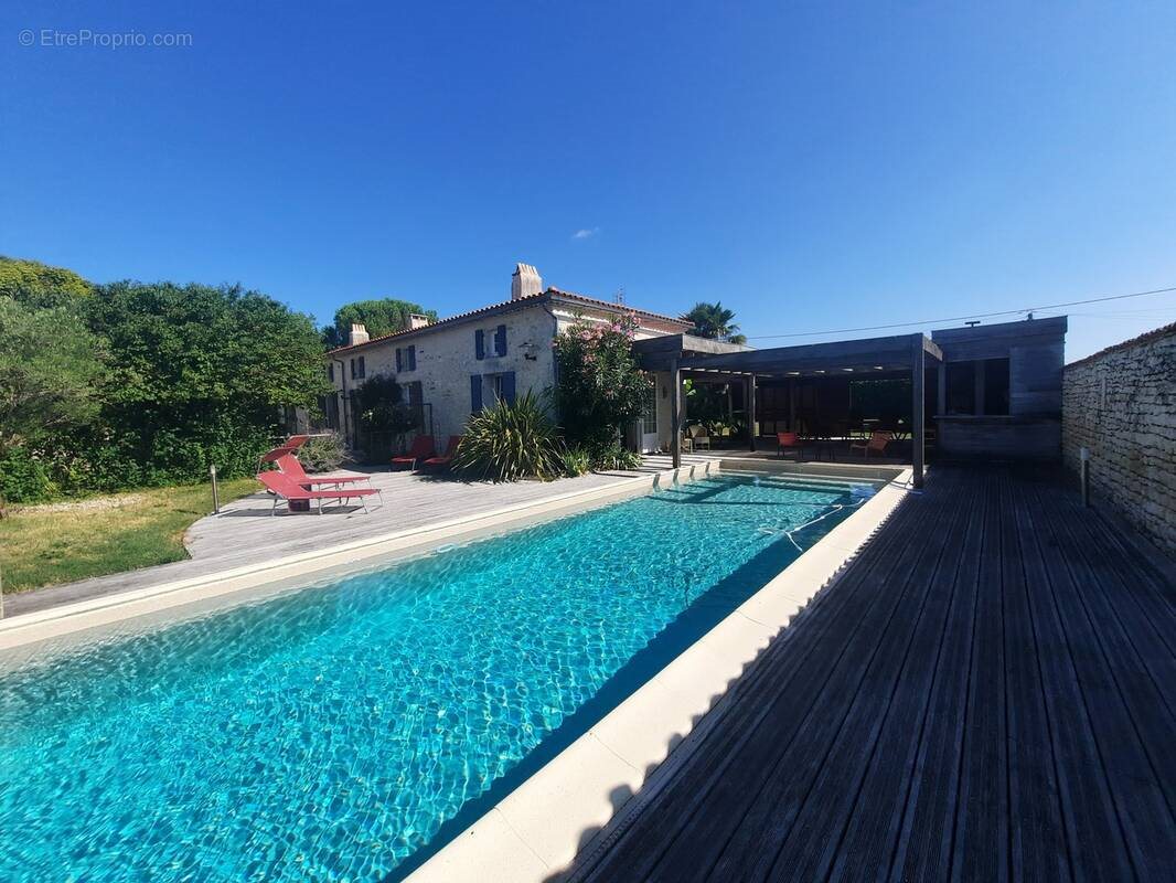 Maison à vendre, 245m², Cozes