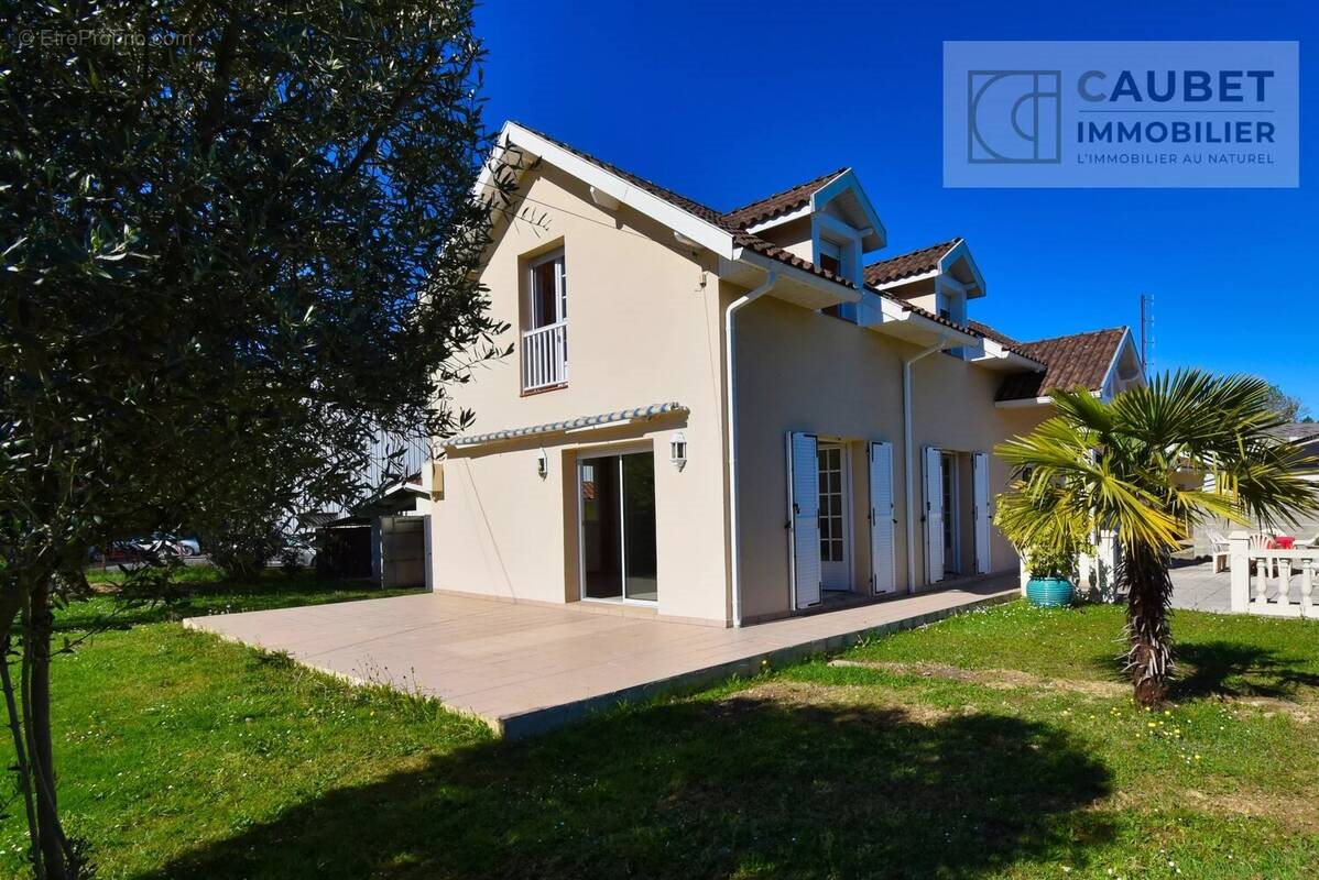 Maison à vendre, 147m², Barbazan-Debat