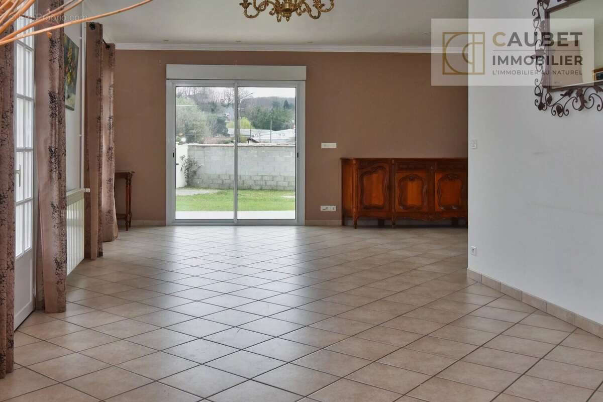 Maison à vendre, 147m², Barbazan-Debat
