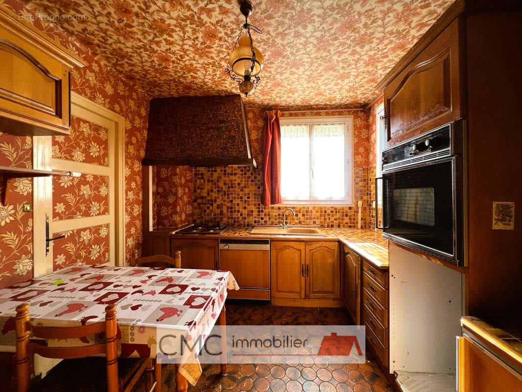 Maison à vendre, 121m², Luisant
