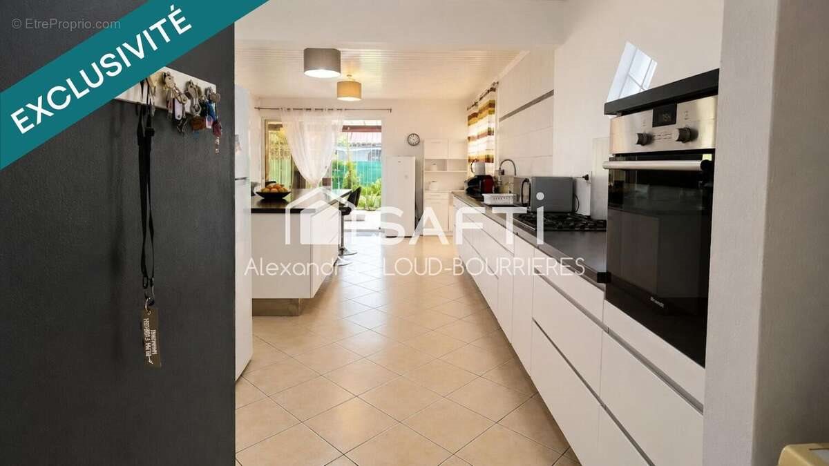 Maison à vendre, 102m², Kourou
