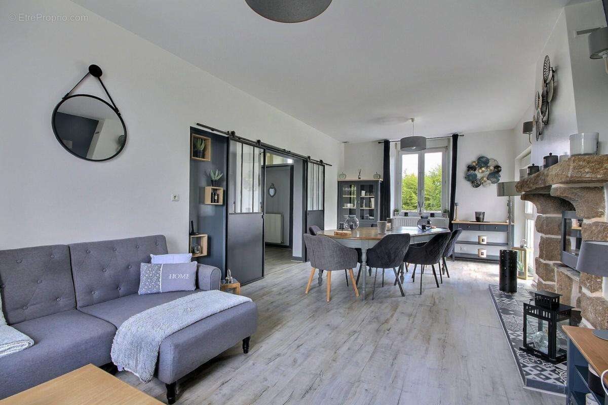 Maison à vendre, 205m², Saint-Lyphard