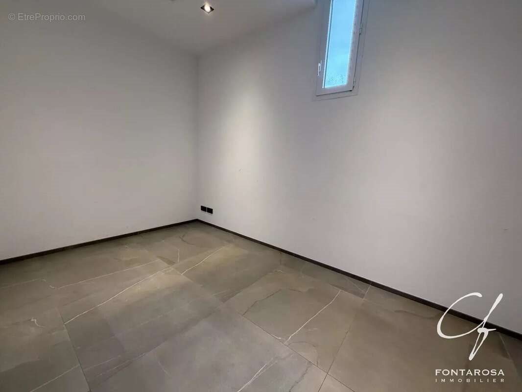 Appartement à vendre, 85m², Saint-Raphaël