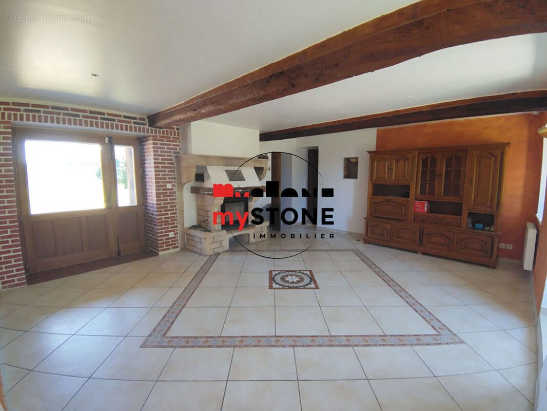 Maison à vendre, 116m², Genouilleux