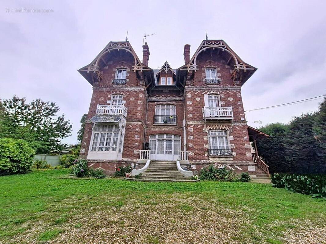 Appartement à vendre, 137m², Etrépagny