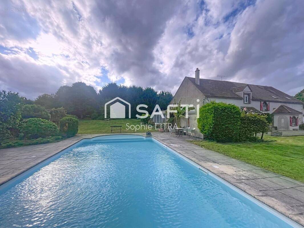 Maison à vendre, 250m², Villeneuve-sur-Yonne