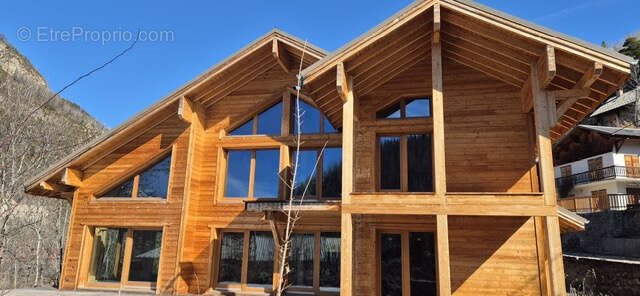 Maison à vendre, 320m², Colmars