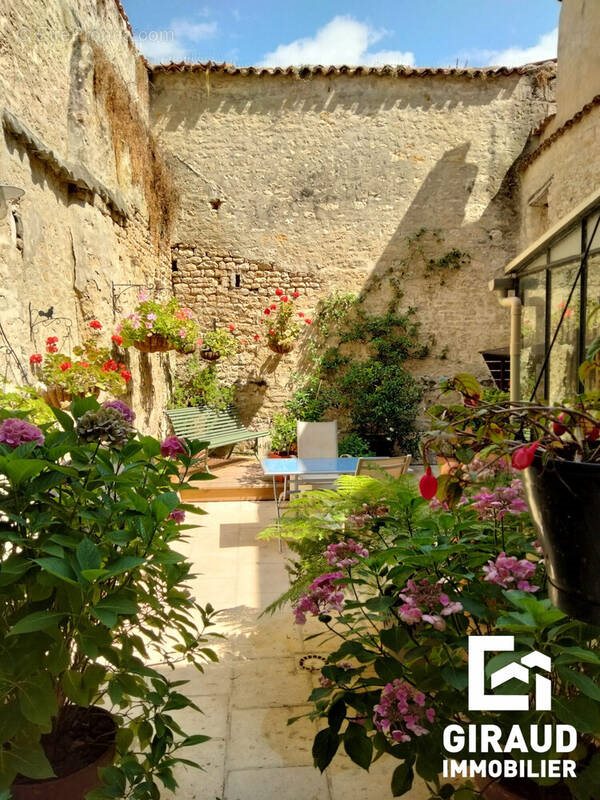Maison à vendre, 177m², Fontenay-le-Comte