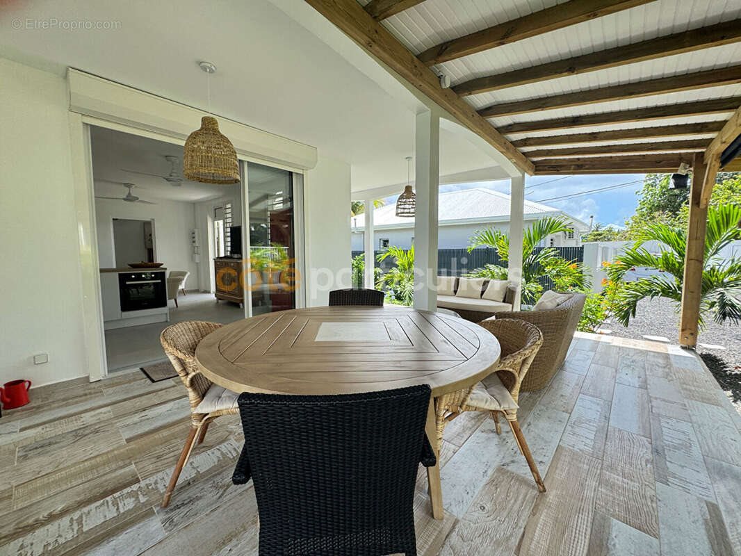 Maison à vendre, 114m², Sainte-Anne