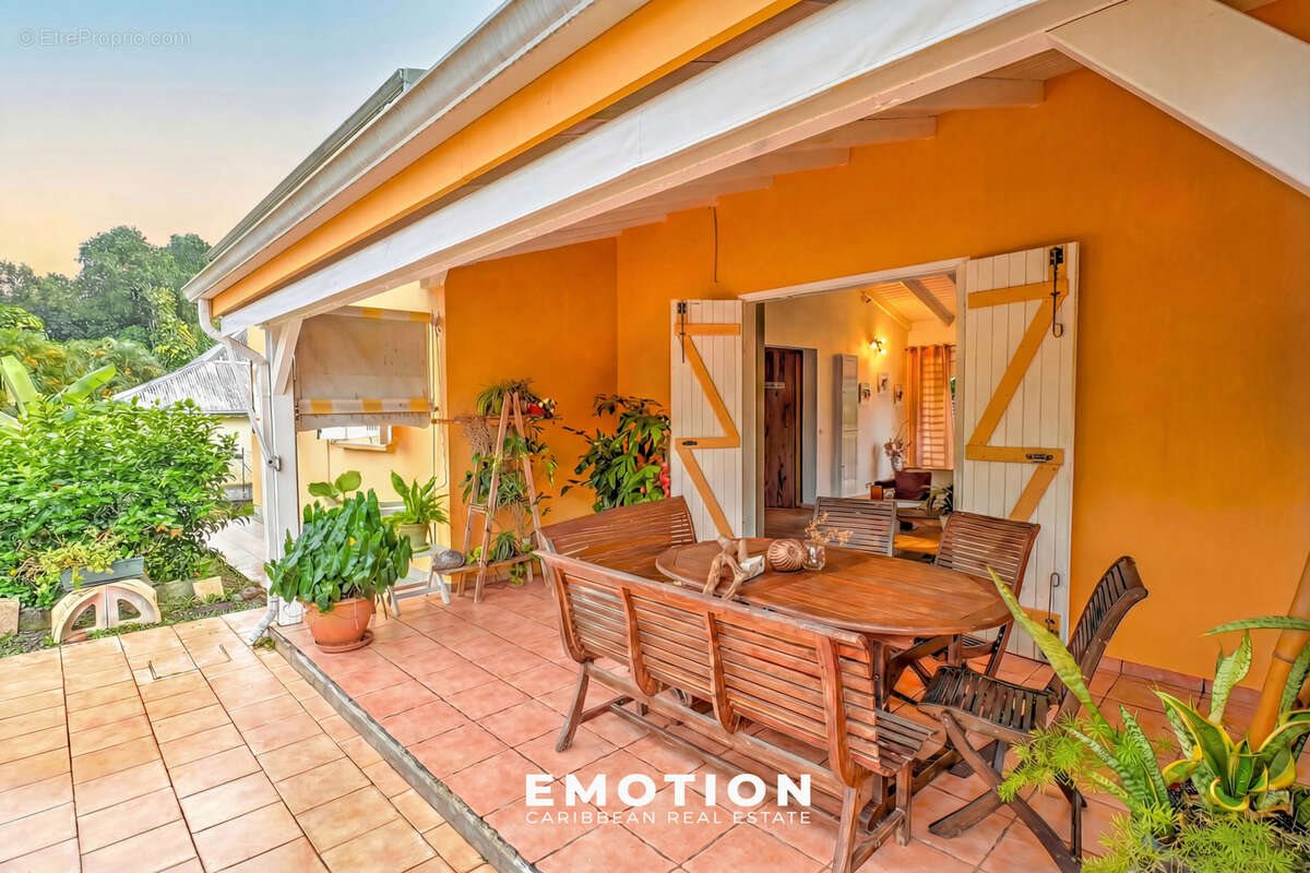Maison à vendre, 107m², Petit-Bourg
