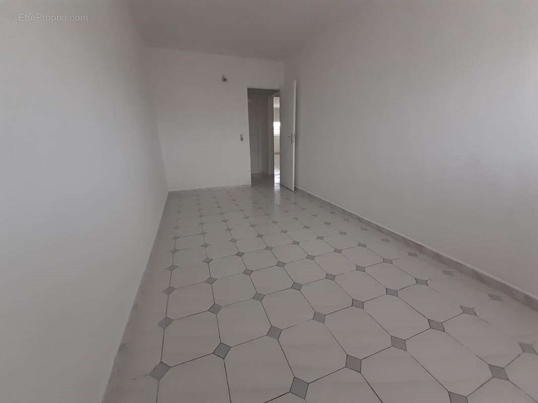 Appartement à vendre, 80m², Les Abymes