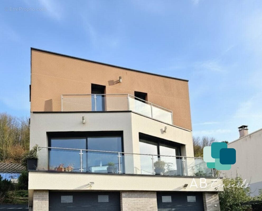 Maison à vendre, 155m², Saint-Léger-du-Bourg-Denis