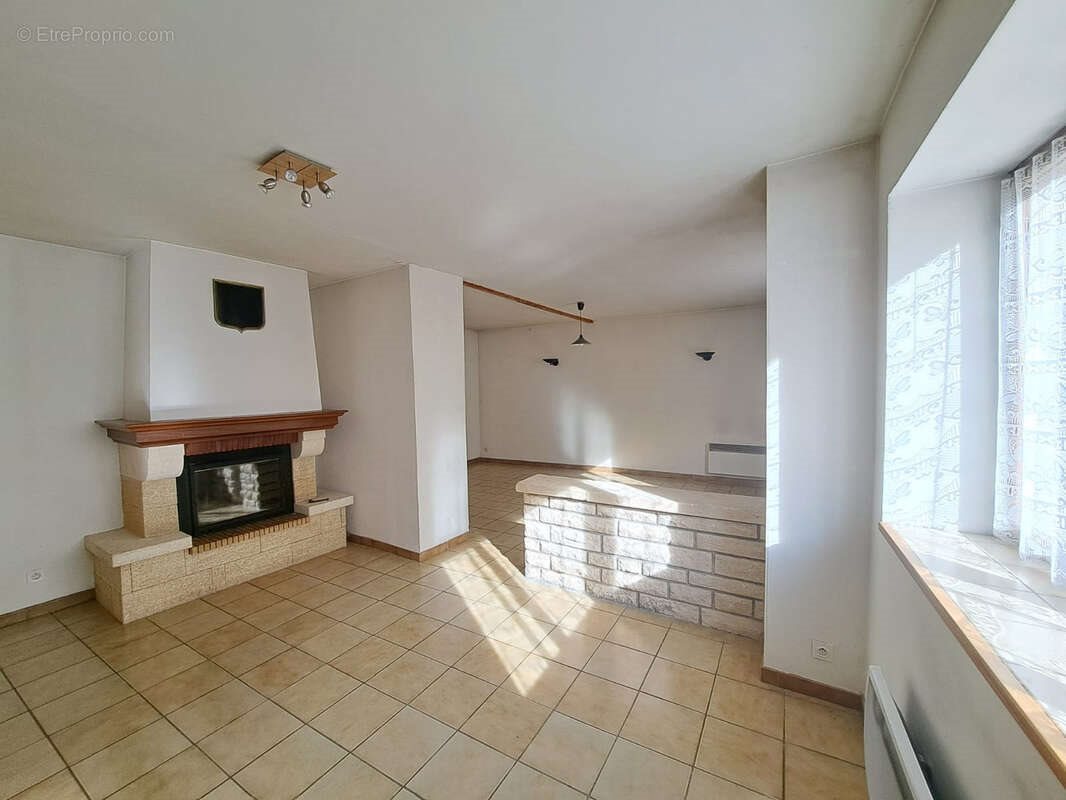 Maison à vendre, 92m², Verneuil-en-Halatte