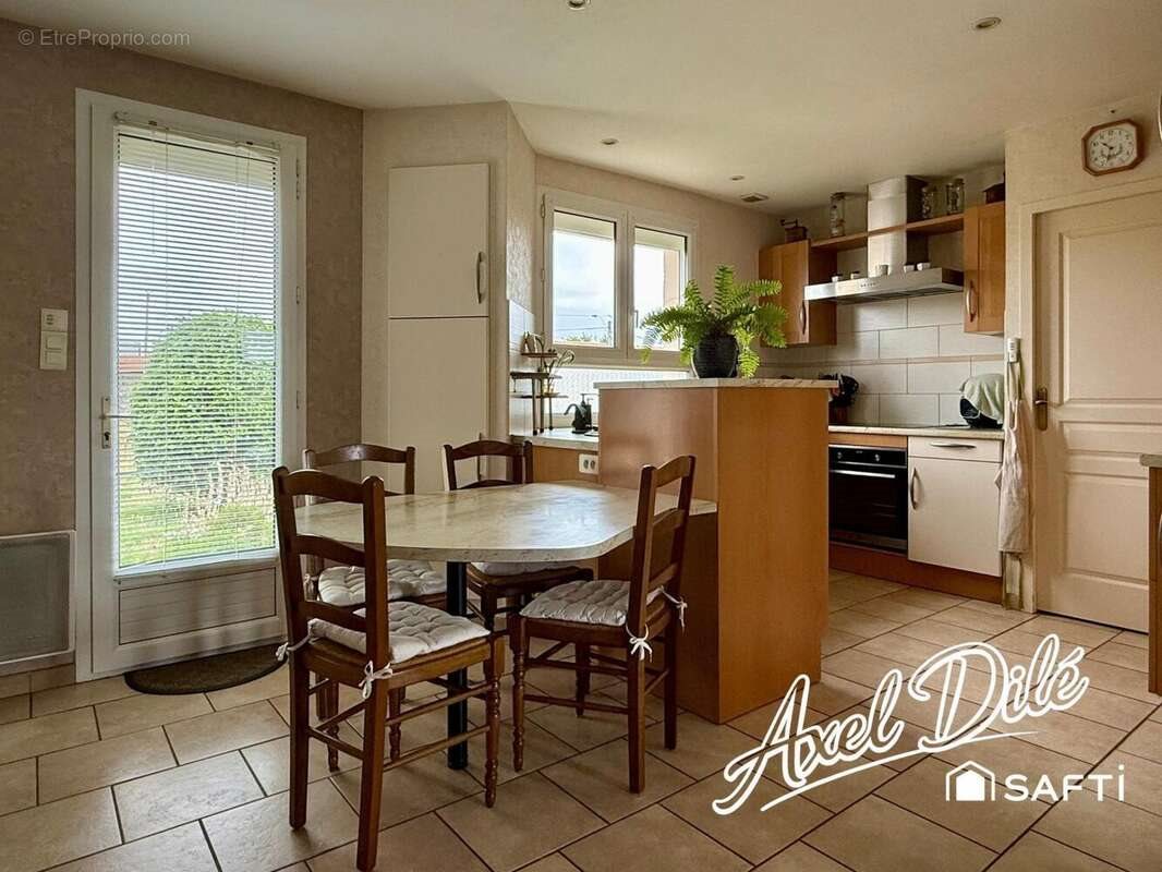 Maison à vendre, 114m², Chemillé