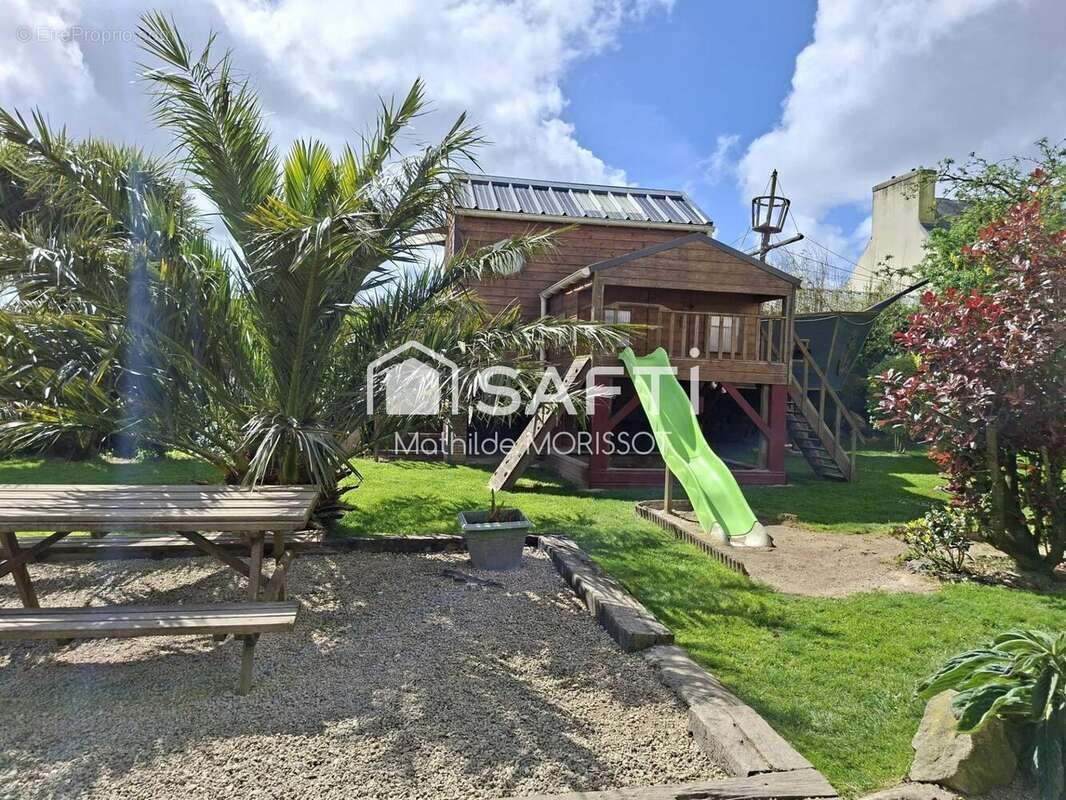 Maison à vendre, 105m², Plouzévédé