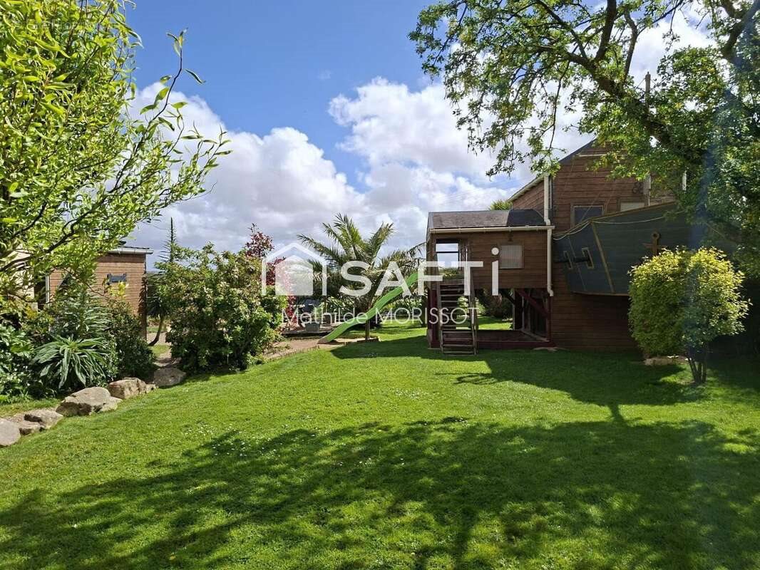 Maison à vendre, 105m², Plouzévédé