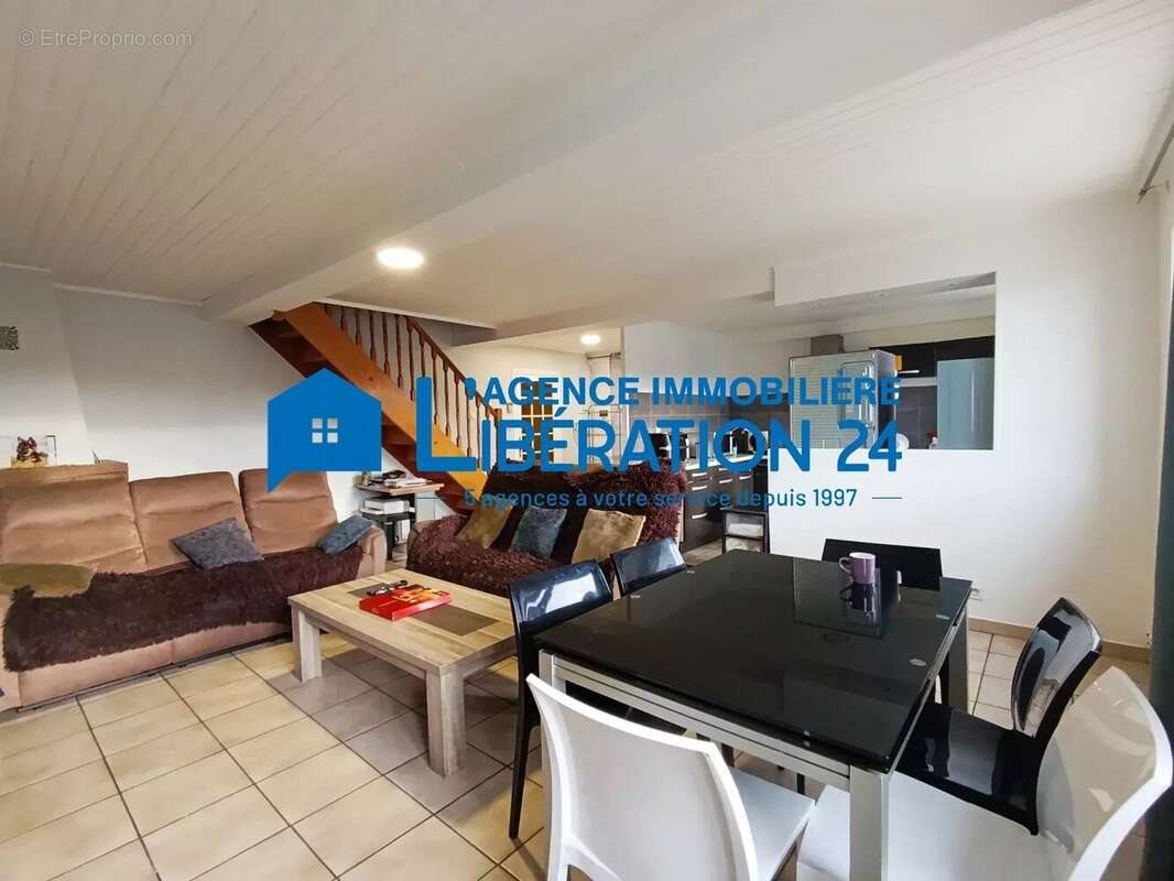 Appartement à vendre, 111m², Saint-Genest-Lerpt