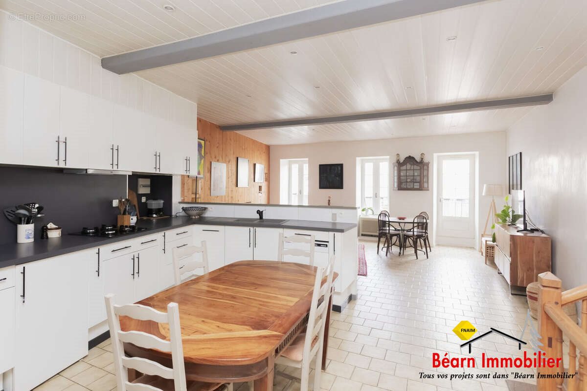 Maison à vendre, 153m², Salies-de-Béarn