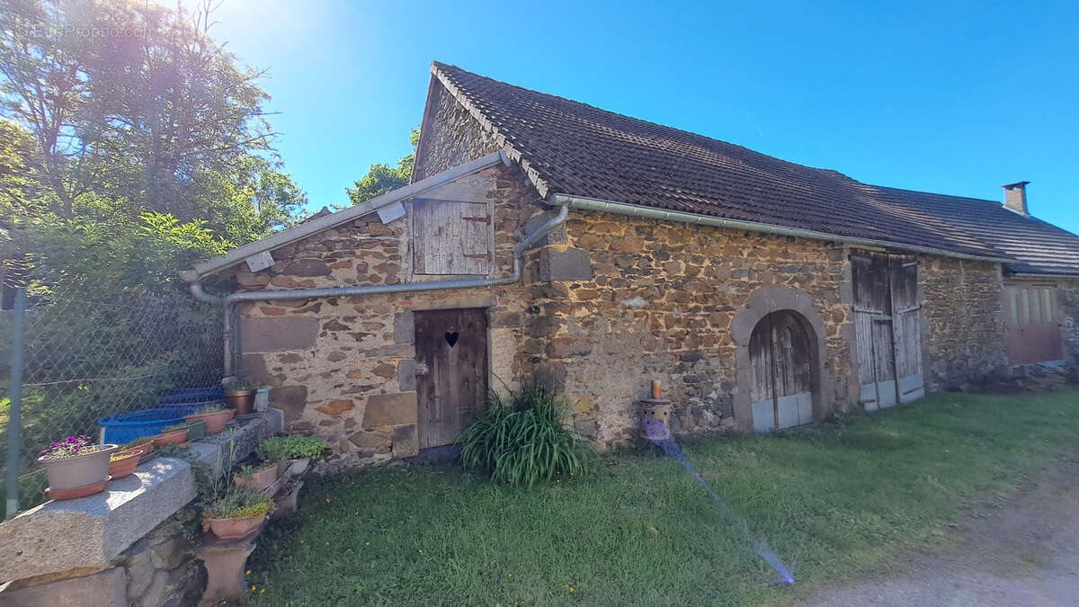 Maison à vendre, 101m², Manzat