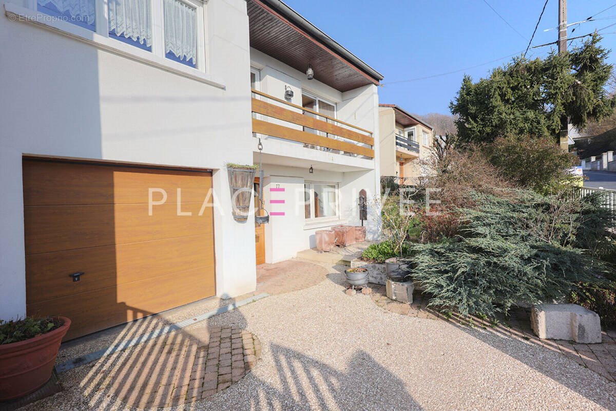 Maison à vendre, 102m², Neuves-Maisons