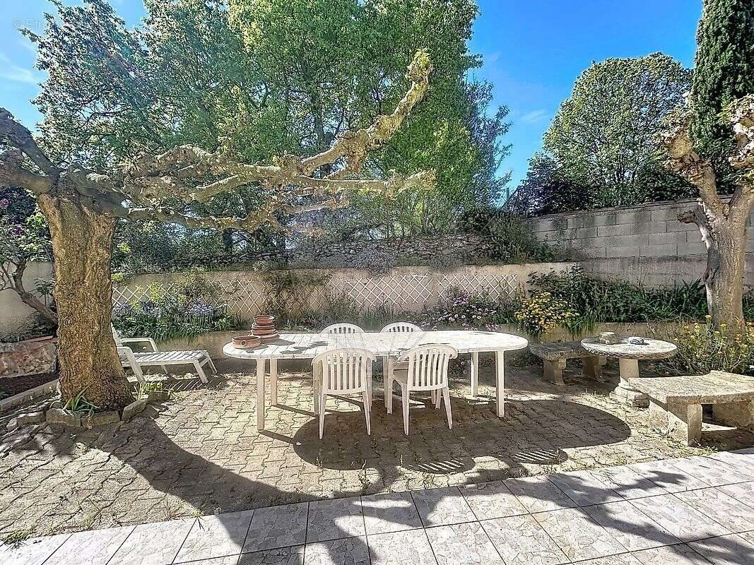 Maison à vendre, 99m², Nîmes