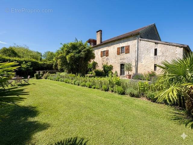 Maison à vendre, 600m², Biaudos
