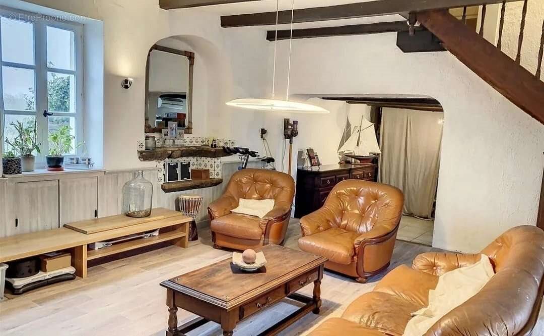 Maison à vendre, 280m², Caylus