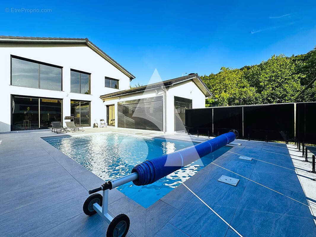Maison à vendre, 375m², Frouard