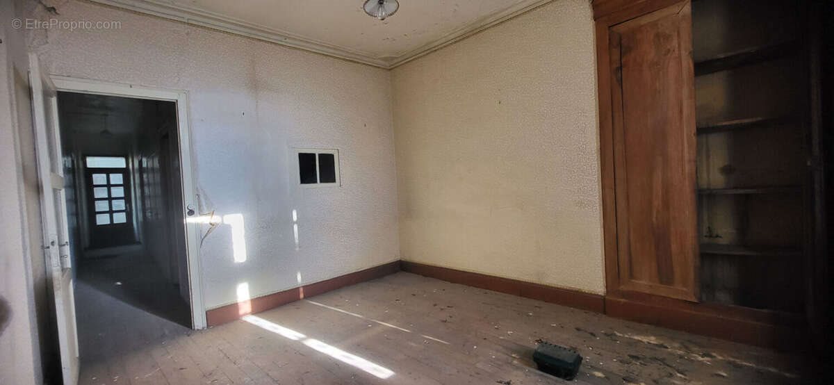 Maison à vendre, 163m², Saint-Pastour