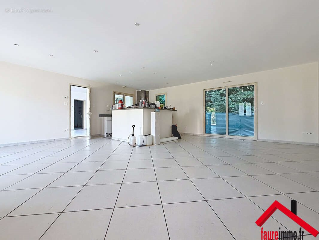 Maison à vendre, 110m², Objat