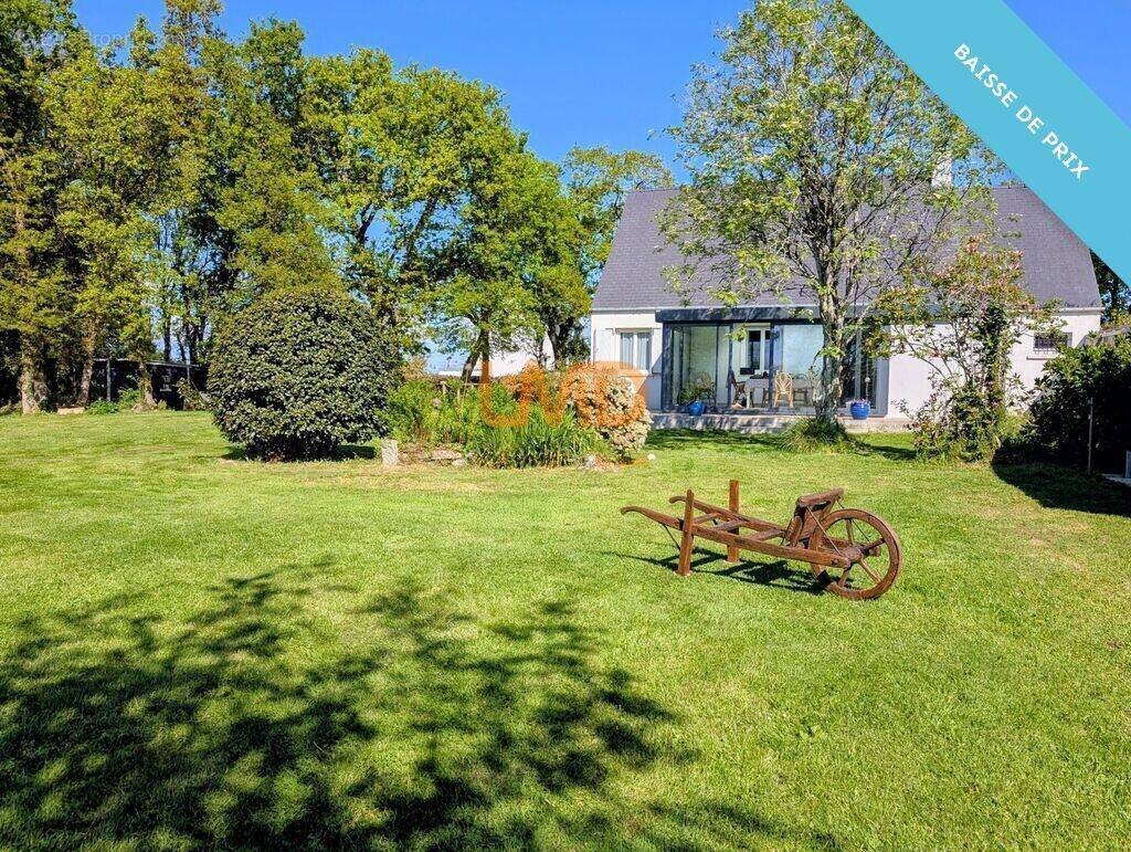 Maison à vendre, 120m², Plomodiern