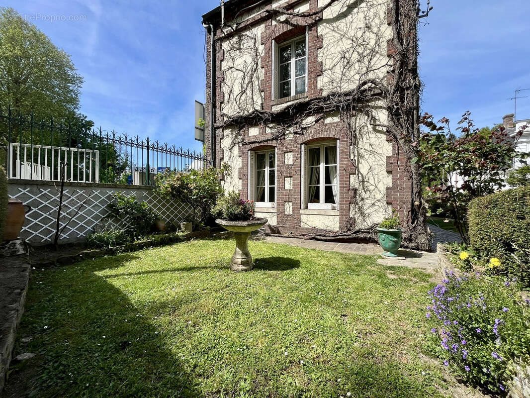 Maison à vendre, 219m², Evreux