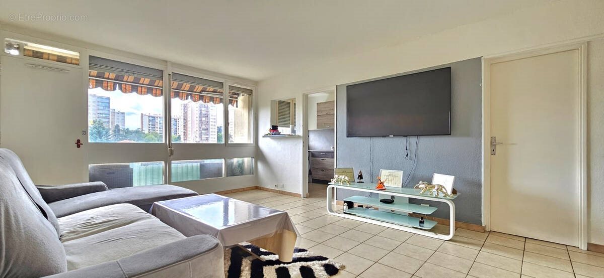 Appartement à vendre, 61m², Bron