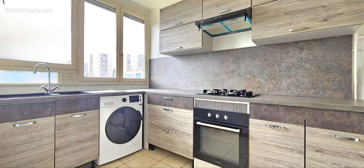 Appartement à vendre, 61m², Bron