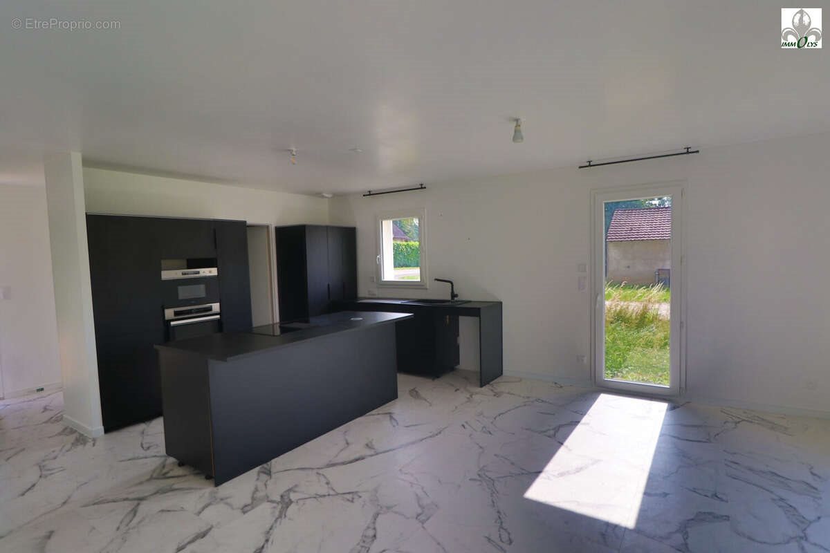 Maison à vendre, 81m², Pierre-de-Bresse