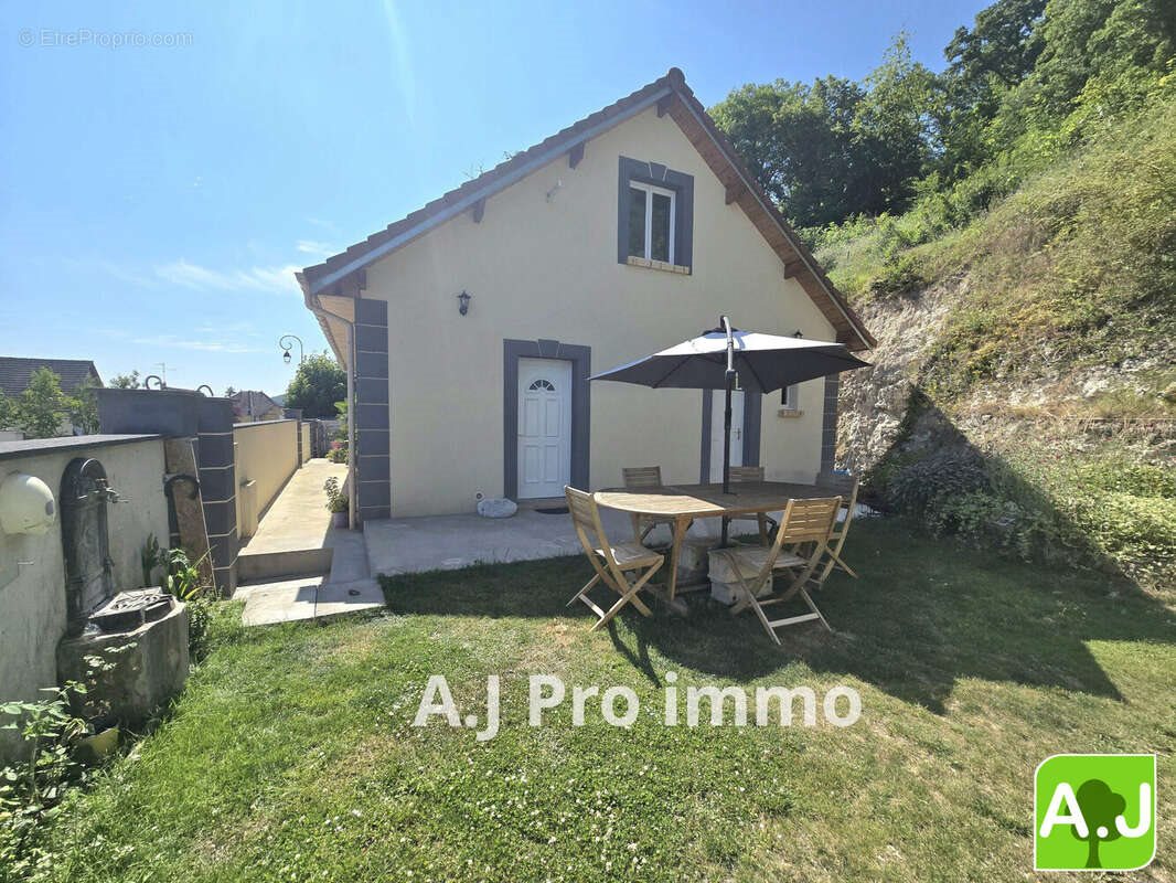 Maison à vendre, 91m², Anet