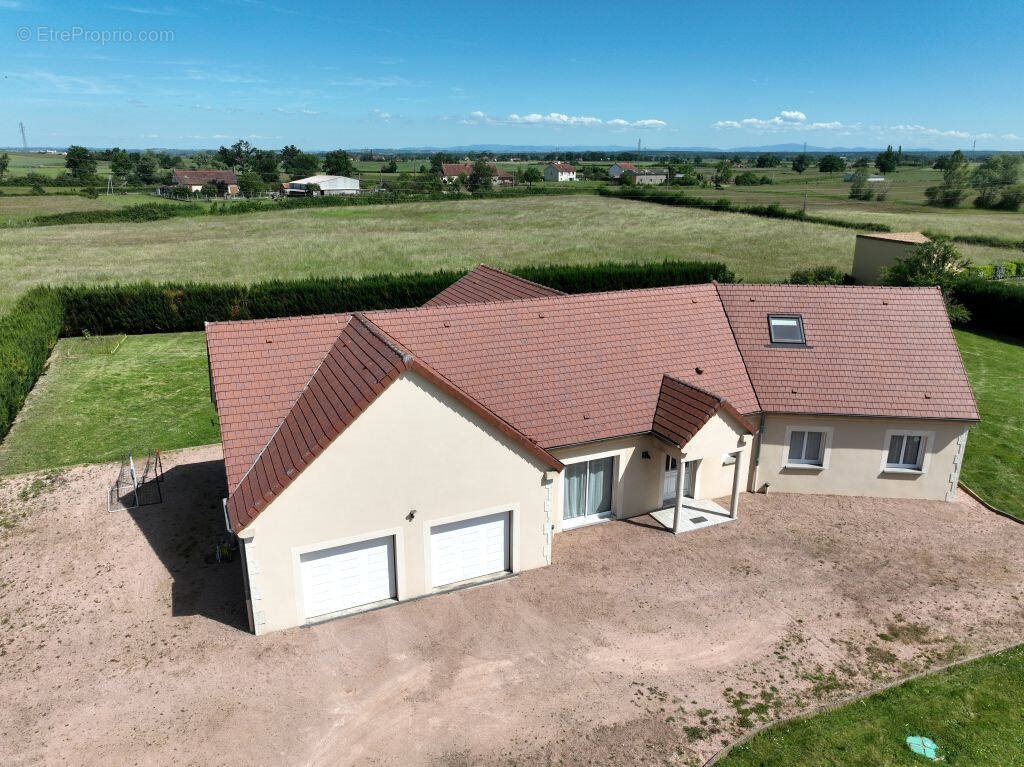 Maison à vendre, 222m², Saint-Pourçain-sur-Sioule