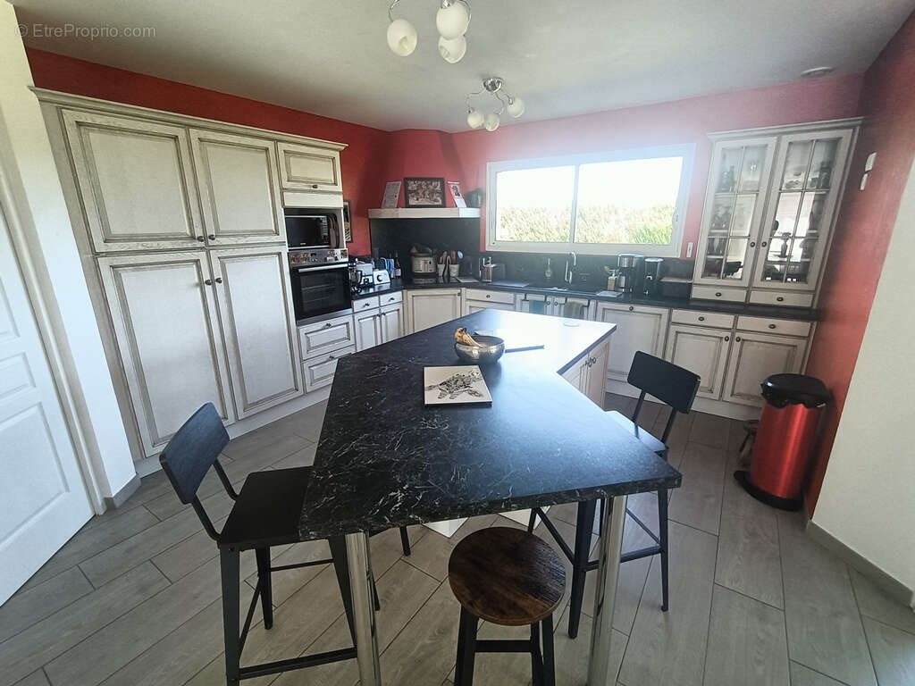 Maison à vendre, 222m², Saint-Pourçain-sur-Sioule
